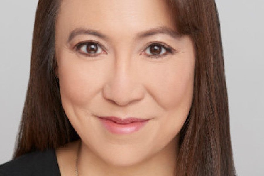 Angie Kim headshot