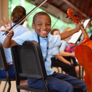 Smiling cellist